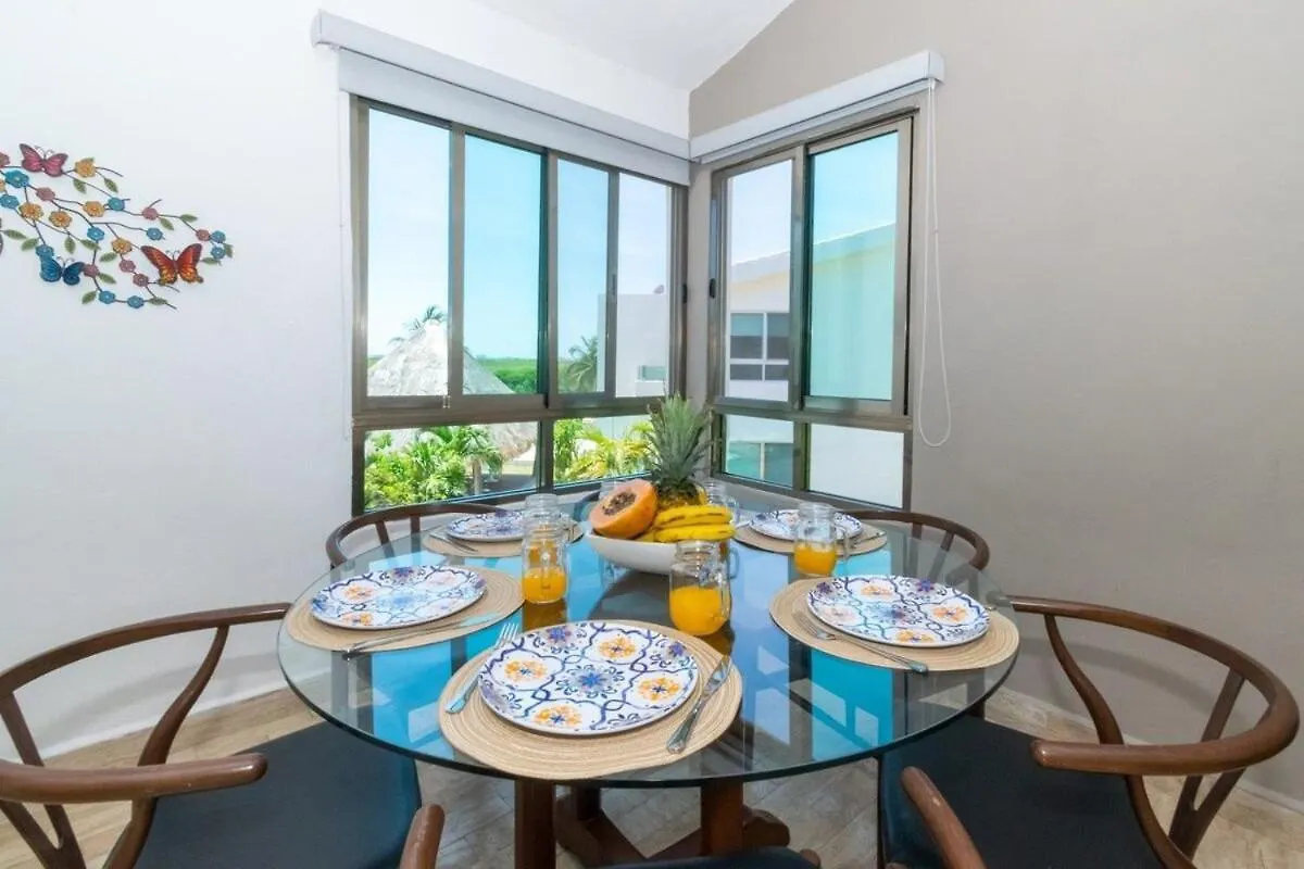 Zona Hotelera 3 Bedroom Lagoon Playa Linda Cancun