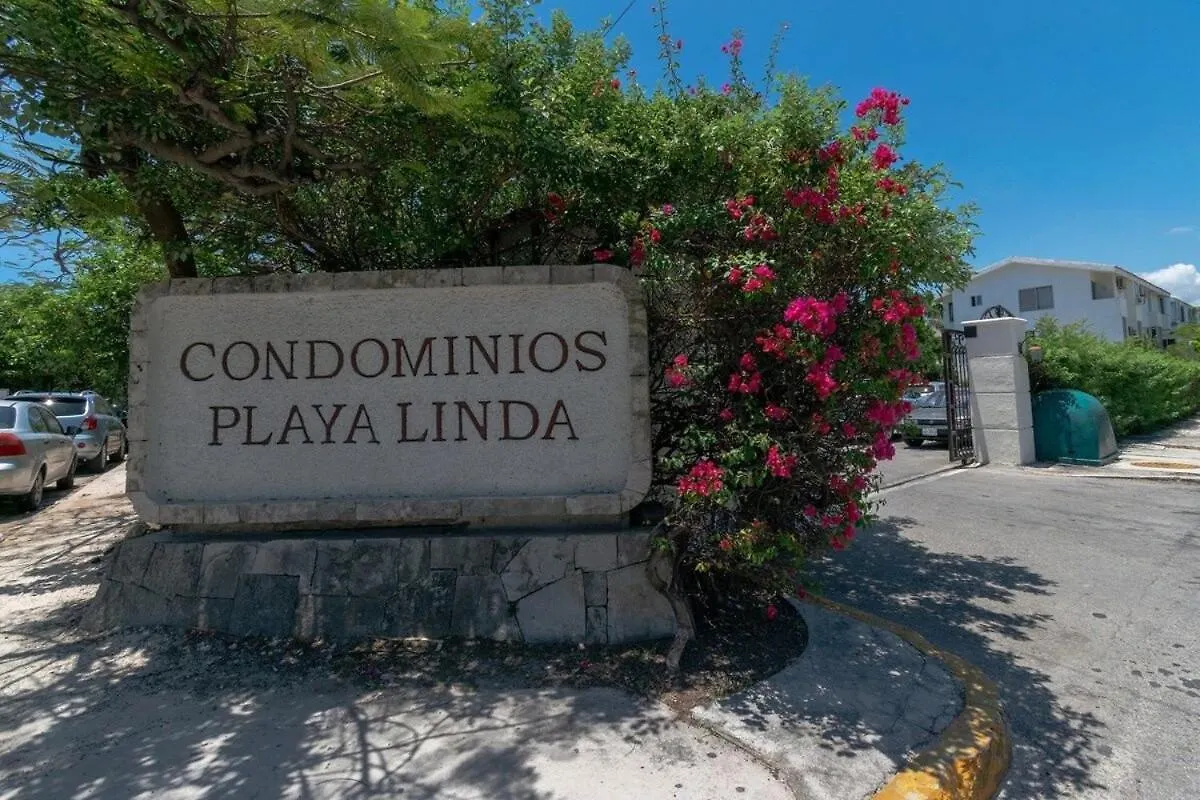 Zona Hotelera 3 Bedroom Lagoon Playa Linda Cancun Holiday home