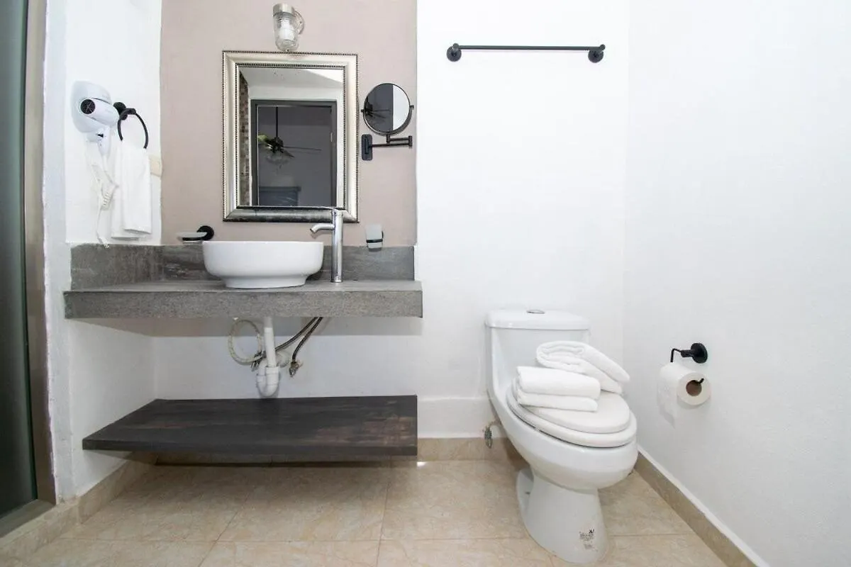 בית נופש קנקון Zona Hotelera 3 Bedroom Lagoon Playa Linda מקסיקו